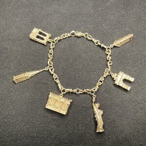 Metropolitan Museum NYC Landmarks Sterling Silver Charm Bracelet 925
